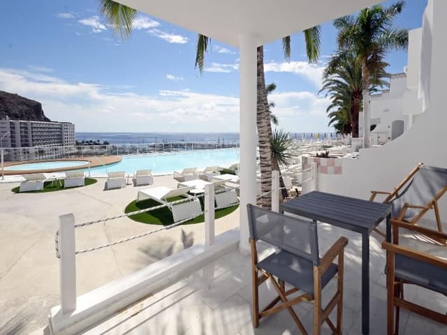 APARTMENT SEA VIEW