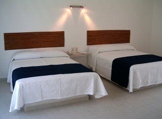 El Hotelito4