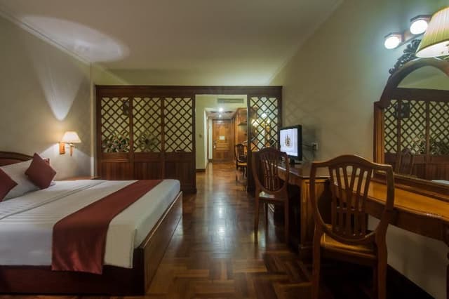 SUITE EXECUTIVE