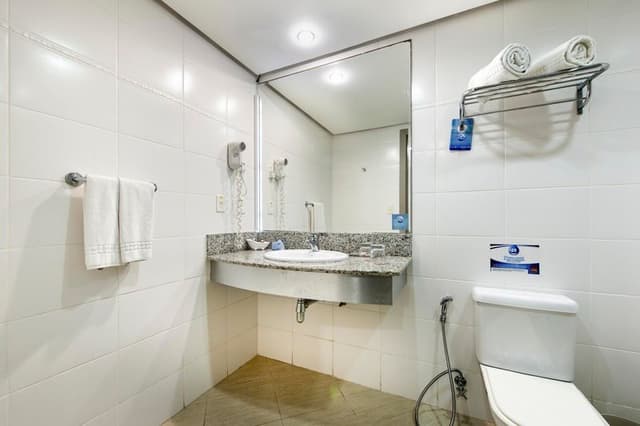 SUITE EXECUTIVE