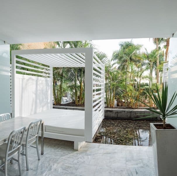 SUITE WITH TERRACE