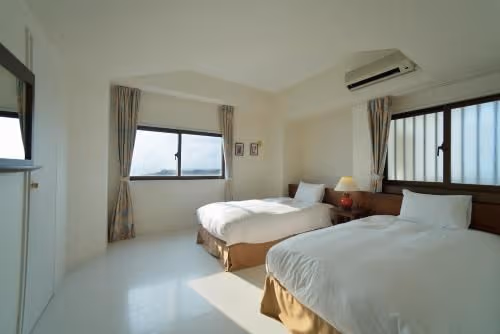 Maisonette with Sea View - Non-Smoking