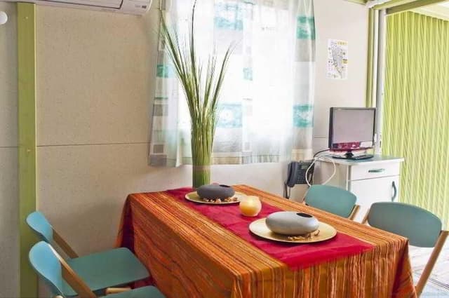 BUNGALOW CAPACITY 5 TWO BEDROOMS