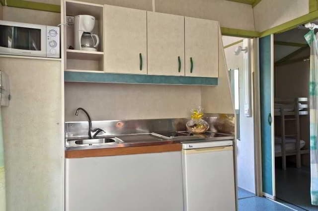 BUNGALOW CAPACITY 5 TWO BEDROOMS
