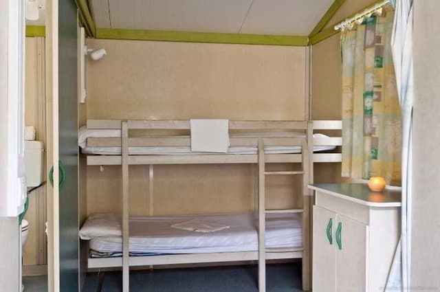 BUNGALOW CAPACITY 5 TWO BEDROOMS