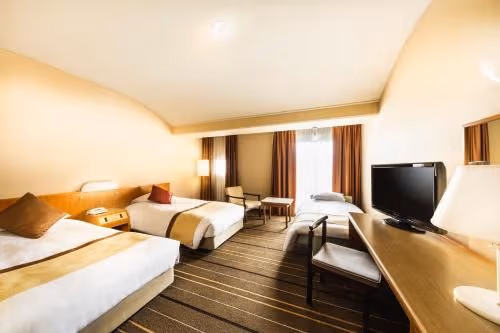 Twin Room with 1 Extra Bed - Non-Smoking