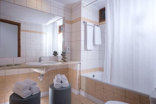 Double or Twin WITH JACUZZI