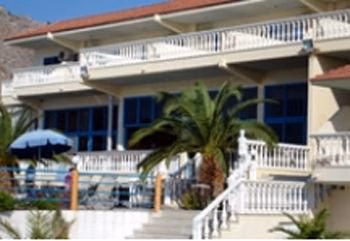 Kamari Beach Hotel4