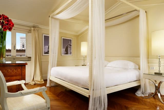 SUITE WITH BALCONY