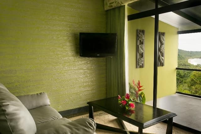 STUDIO DELUXE ONE BED