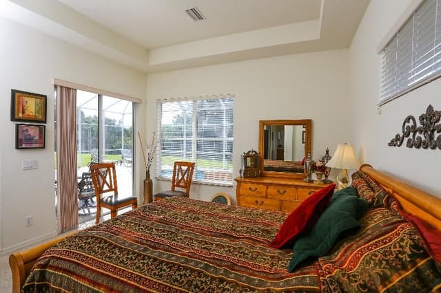 HOME FIVE BEDROOMS WITH PRIVATE POOL