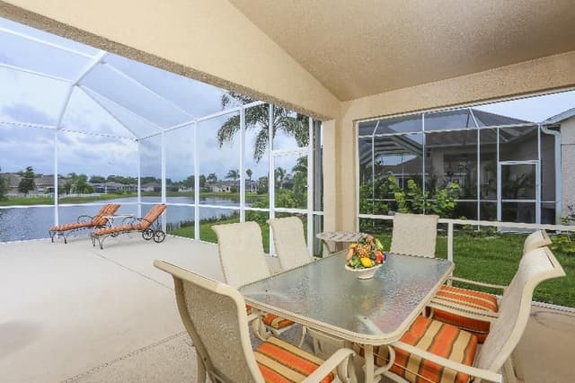 HOME FIVE BEDROOMS WITH PRIVATE POOL