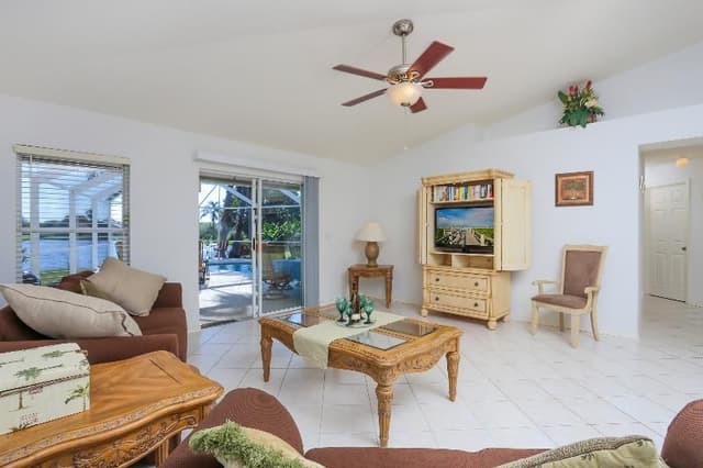 HOME FOUR BEDROOMS WITH PRIVATE POOL