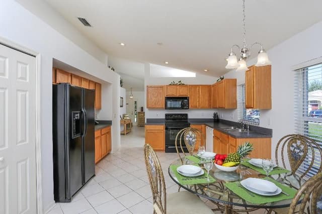 HOME FOUR BEDROOMS WITH PRIVATE POOL