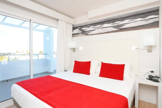 JUNIOR SUITE CAPACITY 1