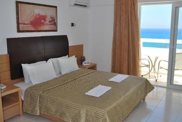 DOUBLE SIDE SEA VIEW