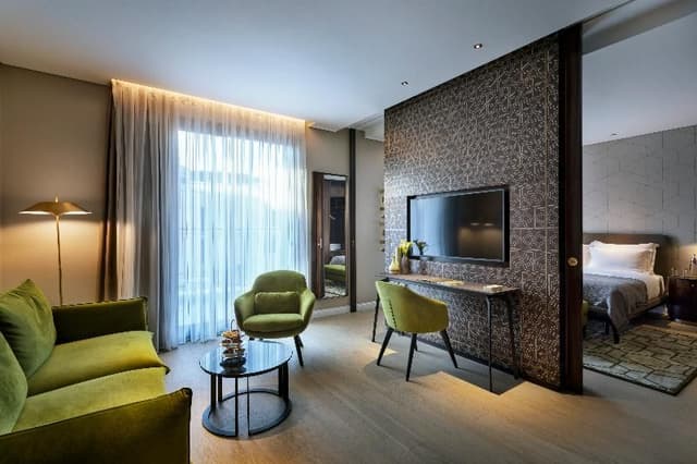 SUITE PREMIUM