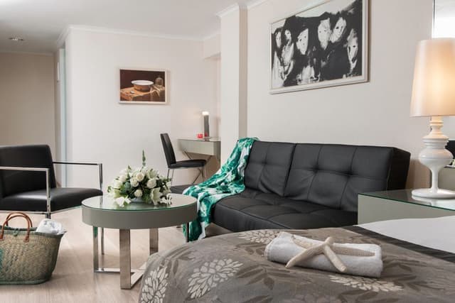 FAMILY ROOM DELUXE