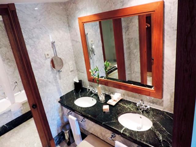 SUITE EXECUTIVE