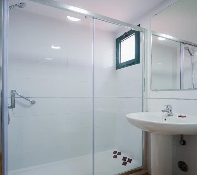 APARTMENT CAPACITY 4 TWO BEDROOMS