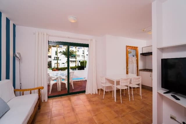 APARTMENT CAPACITY 3 TWO BEDROOMS