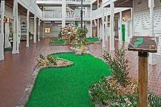 Holiday Inn Hotel & Suites Harbourside3