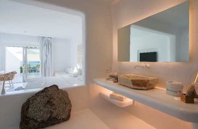 SUITE TWO BEDROOMS