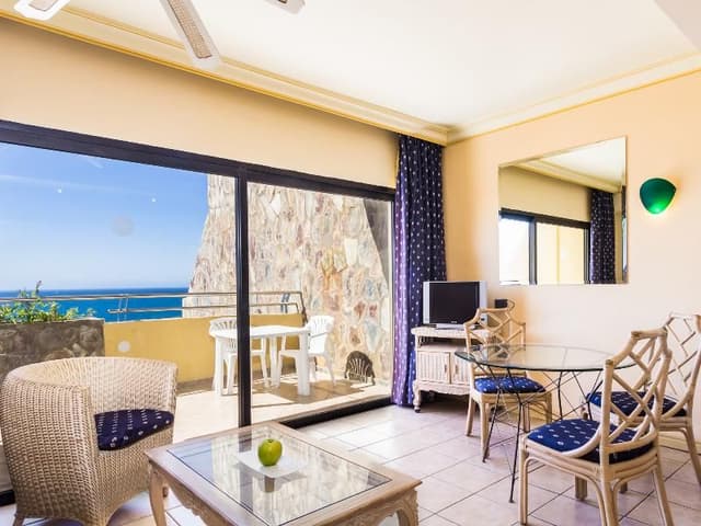 APARTMENT SUPERIOR