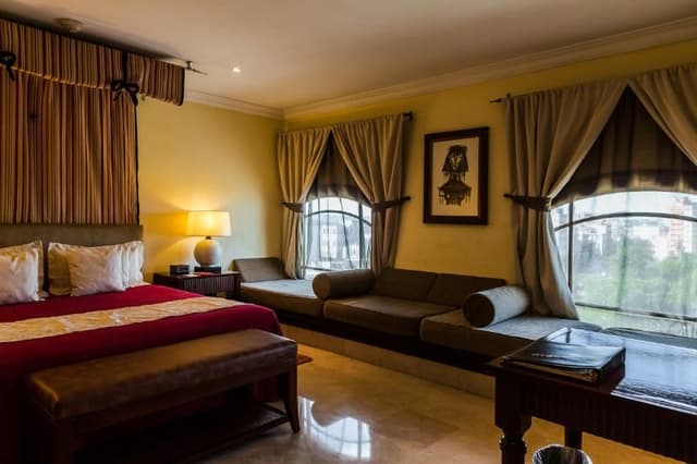 JUNIOR SUITE CAPACITY 1