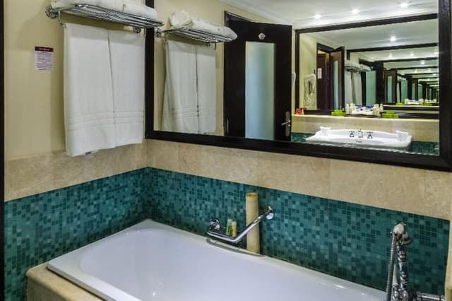 JUNIOR SUITE CAPACITY 1
