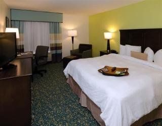Hampton Inn & Suites at Doral4