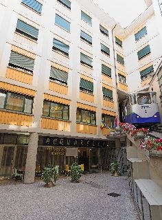 เอควาเรลโล สวิส ควอลิตี้ โฮเต็ล (Acquarello Swiss Quality Hotel)0