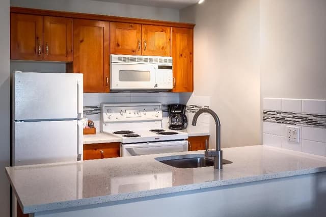 SUITE ONE BEDROOM