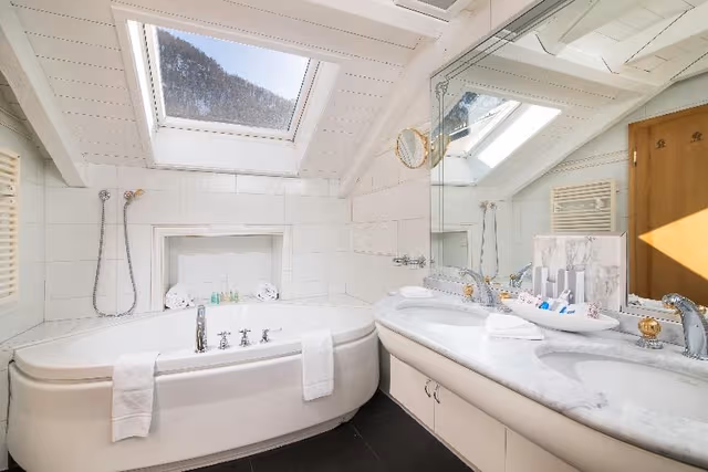 SUITE EXECUTIVE