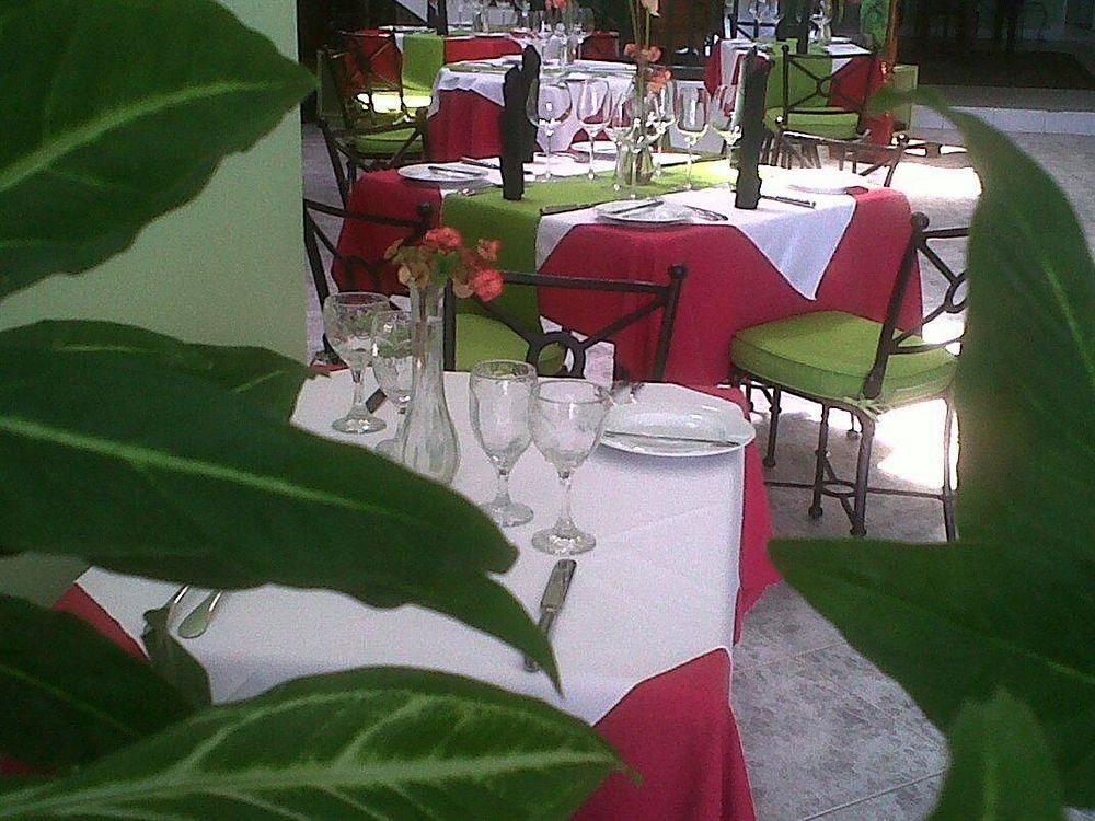 Royal Reef Resort4