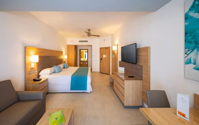 JUNIOR SUITE SIDE SEA VIEW