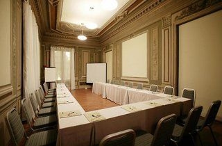 Petit Palace Opera Garden Ramblas4