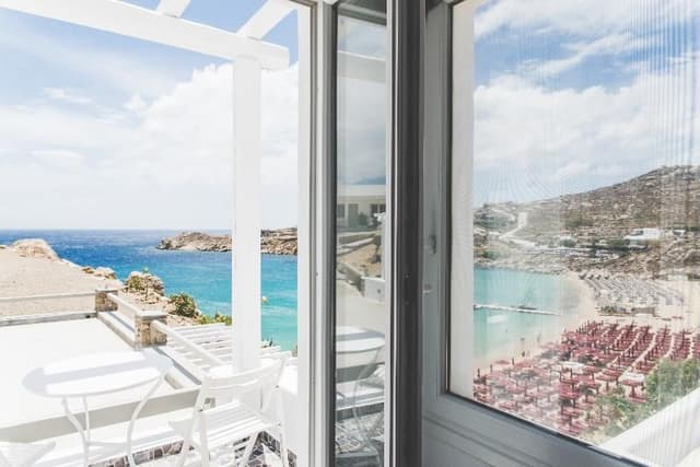 TRIPLE SEA VIEW