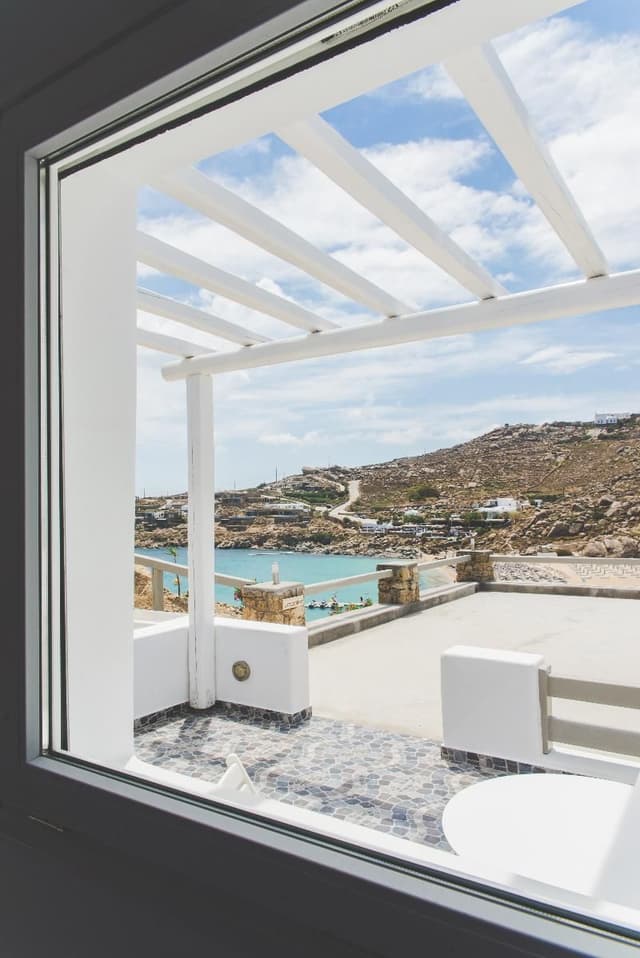TRIPLE SEA VIEW