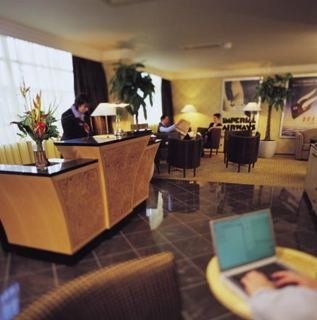 Crowne Plaza John Lennon Airport0