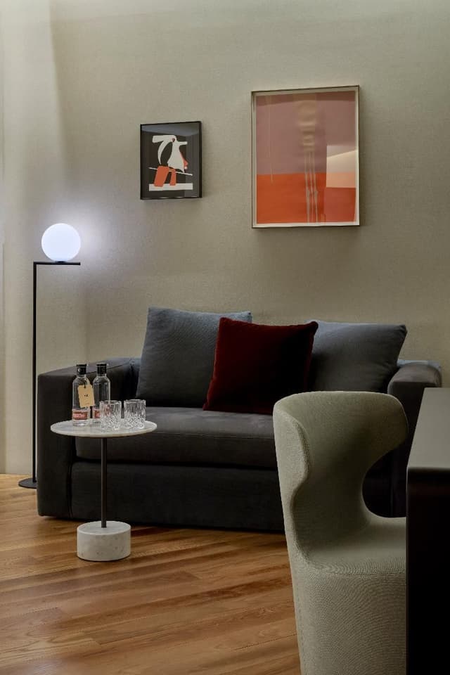 FAMILY ROOM STANDARD