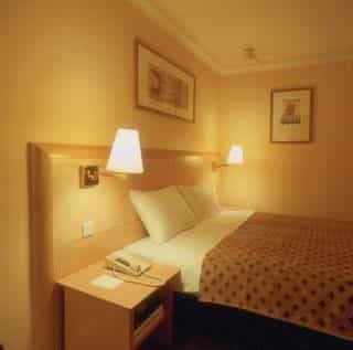 Holiday Inn Kensington Forum Holiday Inn Kensington Forum