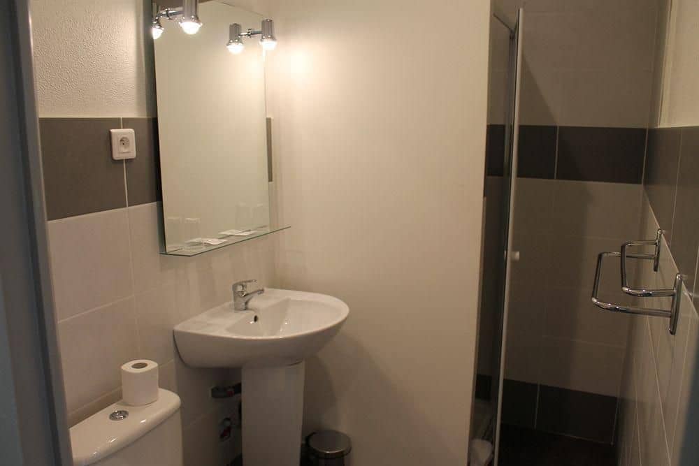 1 Med Hotel 1 Med Hotel