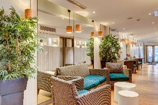 โรงแรมโกมาแต็ง โอเปรา แอสโทเตล (Hotel Caumartin Opera - Astotel)0