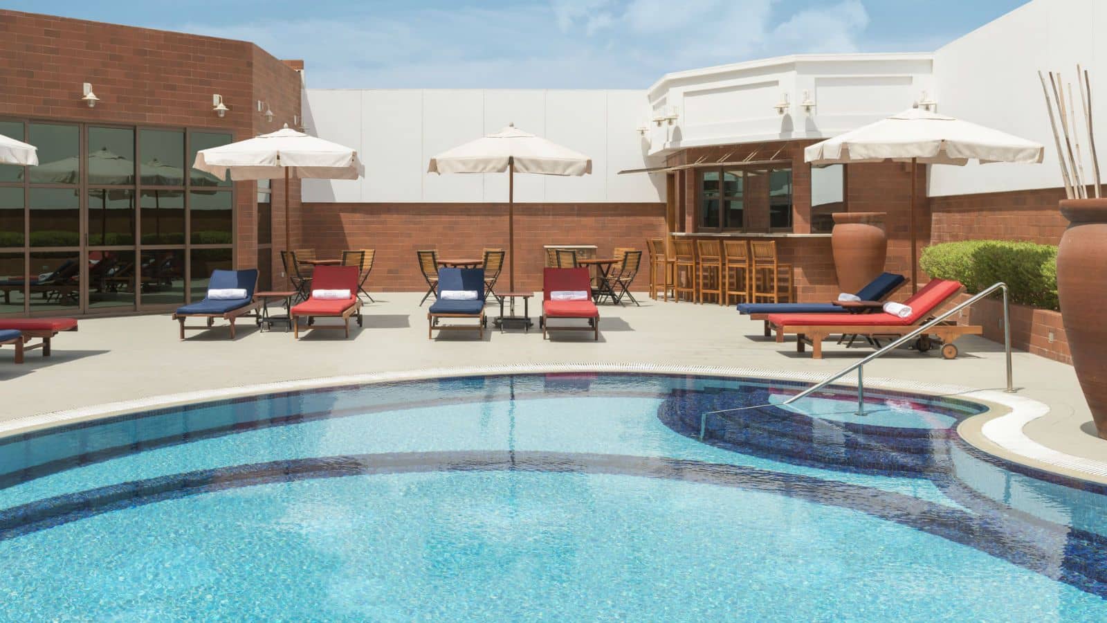 FOUR POINTS BY SHERATON BUR DUBAI FOUR POINTS BY SHERATON BUR DUBAI