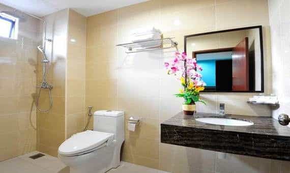 Hallmark Regency Hotel
