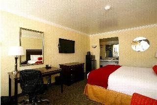 Hotel Tempe / Phoenix Airport InnSuites Hotel & Suites0