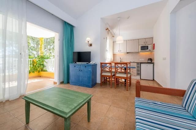 APARTMENT CAPACITY 4