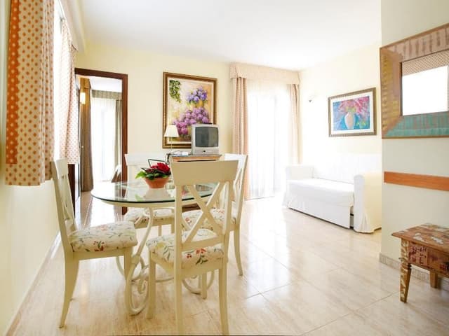 APARTMENT SUPERIOR