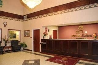 Clarion Inn & Suites Downtown Savannah Clarion Inn & Suites Downtown Savannah